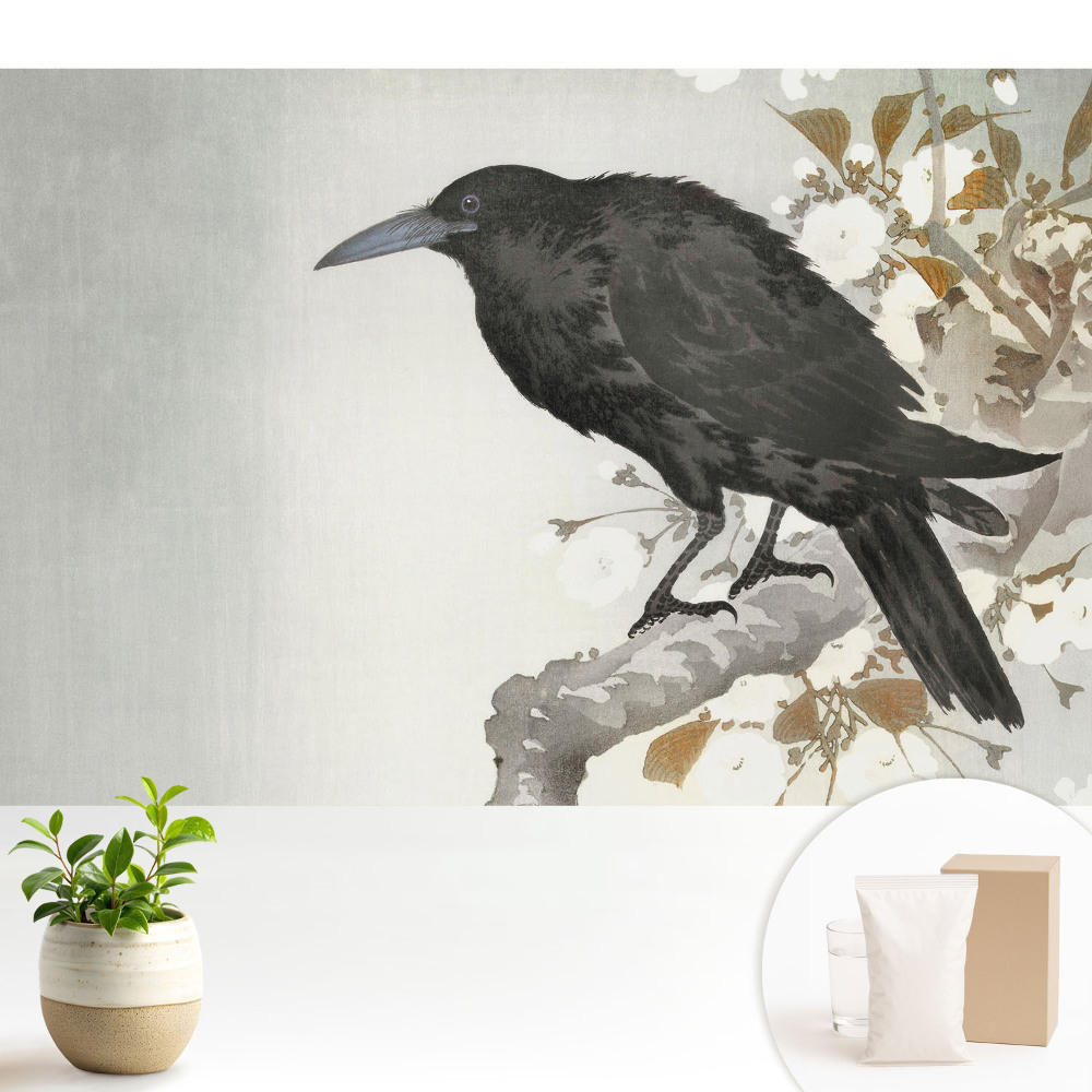 Fototapeta na wymiar do sypialni Subtelny kruk na tle kwitnących gałęzi