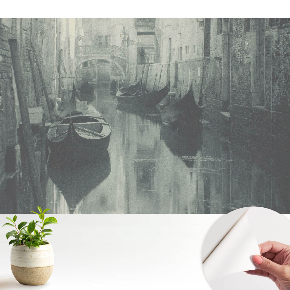 Fototapeta samoprzylepna do salonu Spokój i harmonia w urokliwym kanale