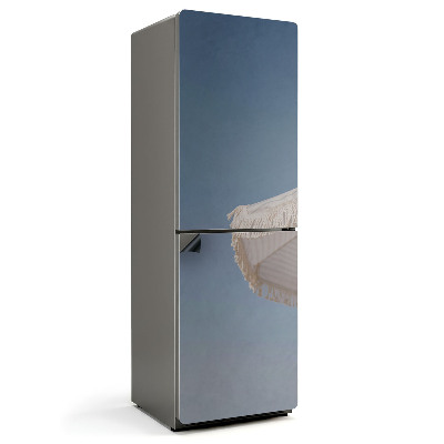 Mata magnetyczna na lodówkę Parasol na niebieskim tle