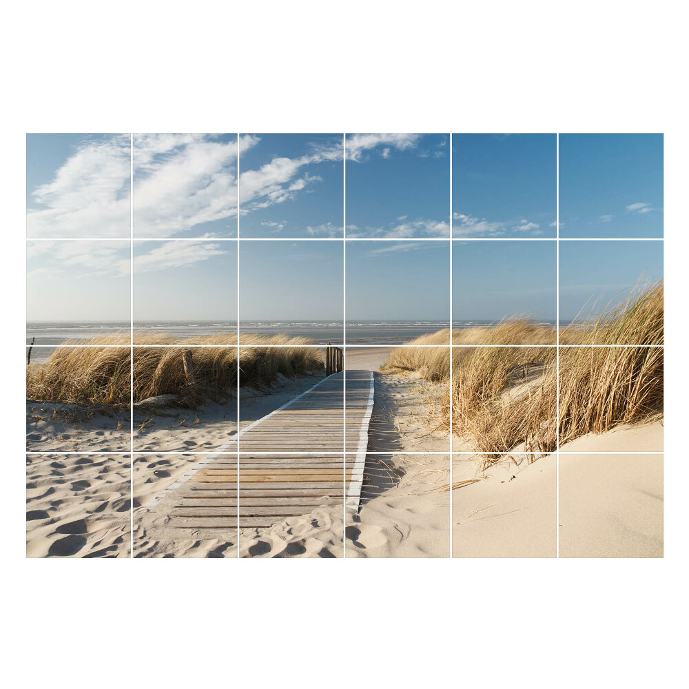 Naklejki na płytki Drewniana ścieżka na plaży