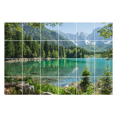 Naklejki na płytki Górski krajobraz z jeziorem