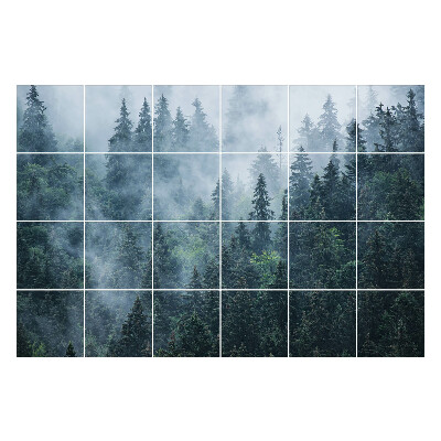 Naklejki na płytki Gęsty las w mgłę