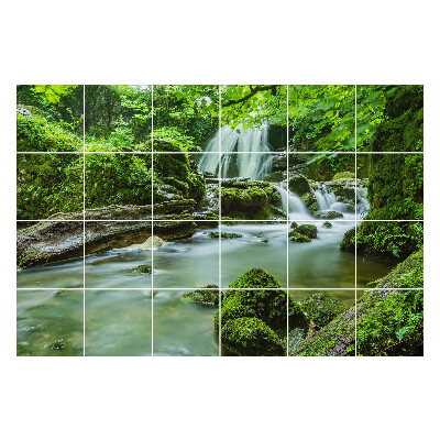 Nalepki na kafelki Wodospad w zielonym lesie