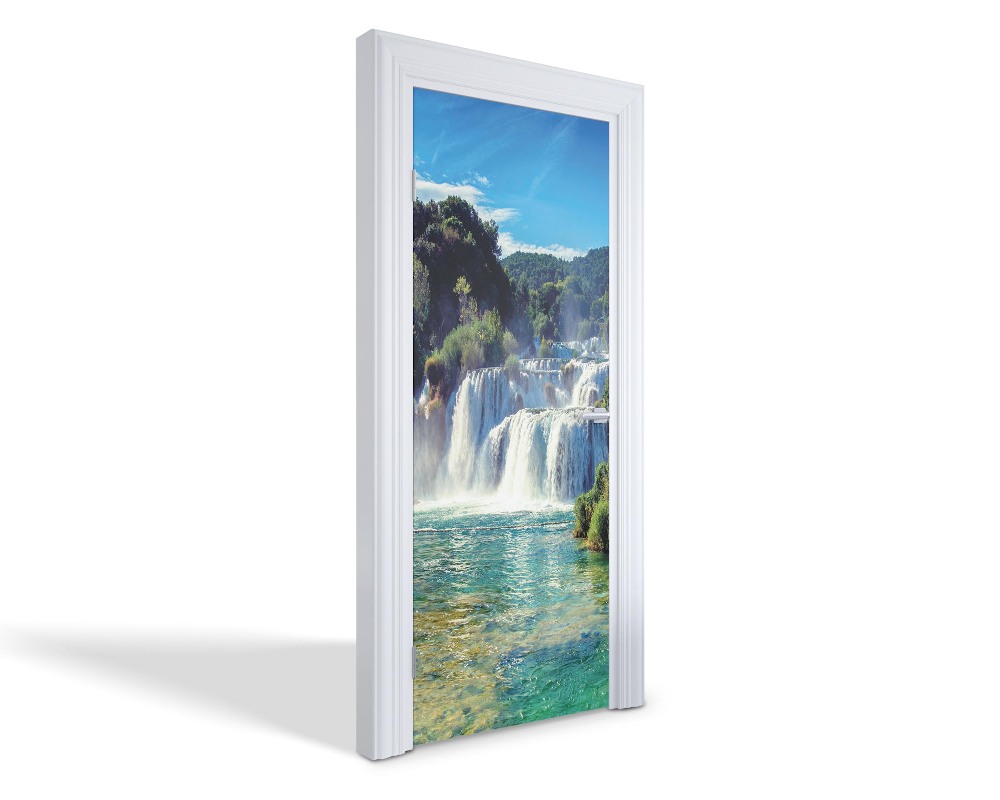 Naklejka na drzwi samoprzylepna Wodospady w lesie