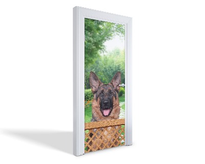 Naklejka na drzwi samoprzylepna Szczęśliwy owczarek niemiecki