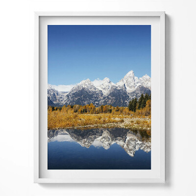 Obraz w ramce Góry jezioro i jesienne drzewa