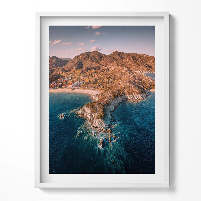 Obraz w ramce Nadmorskie miasteczko i klif