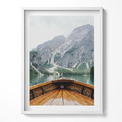 Obraz w ramce Widok z łodki na górskim jeziorze