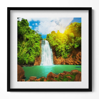 Obraz w drewnianej ramce Pejzaż wodospadu wśród zieleni