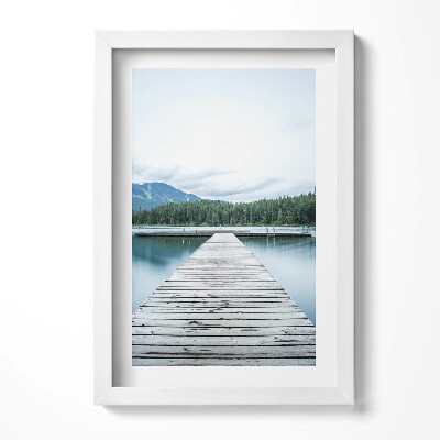 Obraz w ramie Drewniany pomost na jeziorze w górach