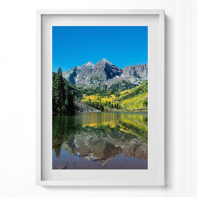 Obraz pionowy Jezioro góry i lasy