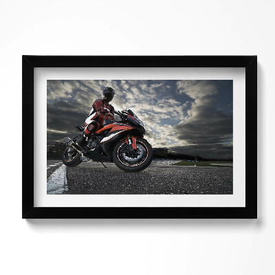Obraz w ramie Mężczyzna na motorze