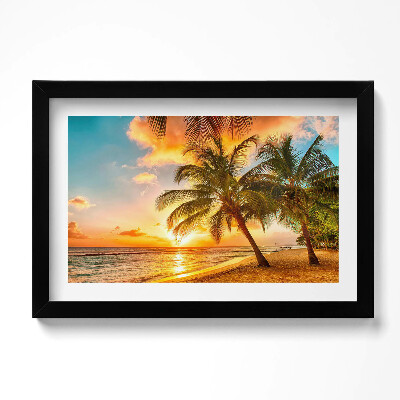 Obraz w ramie Palma na plaży o zachodzie słońca