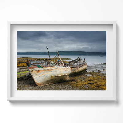 Obraz w ramie Zatoka Salen Bay i łodzie