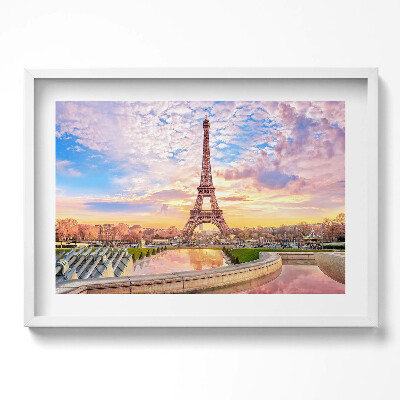 Obraz w ramie Romantyczny widok na wieżę Eiffla w Paryżu