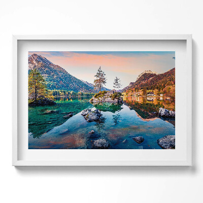 Obraz w ramie Piękny górski pejaż jeziora