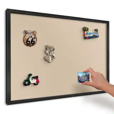 Tablica magnetyczna do kuchni w kolorze jasnego beżu o eleganckim i prostym designie