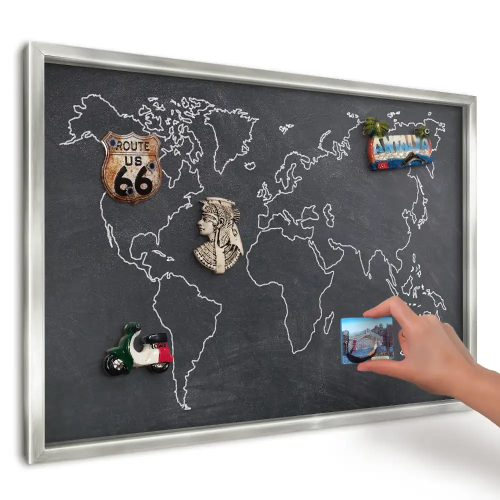 Tablica magnetyczna Mapa świata w srebrnej ramce z ciemnym tłem