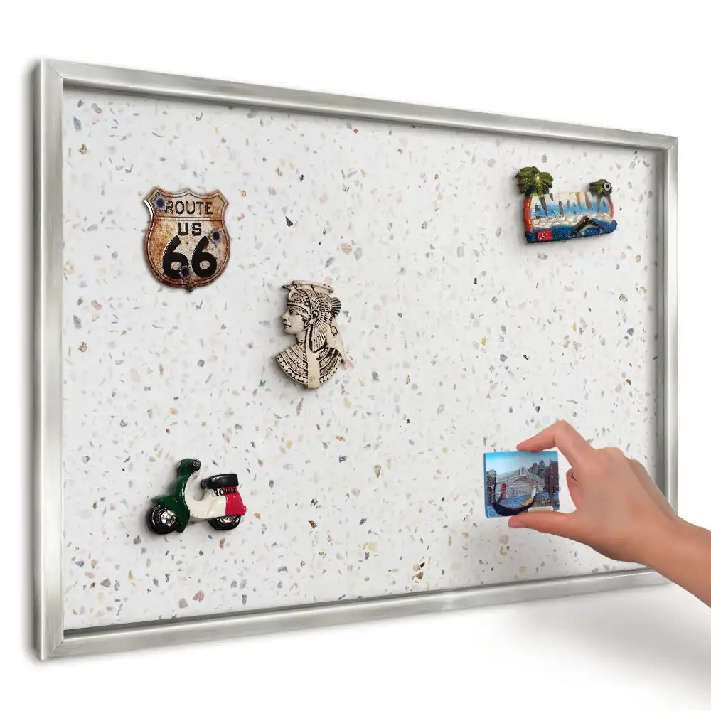 Tablica magnetyczna na magnesy z podróży z motywem jasne nowoczesne terrazzo