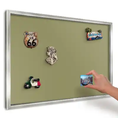 Żółta tablica magnetyczna na magnesy z podróży