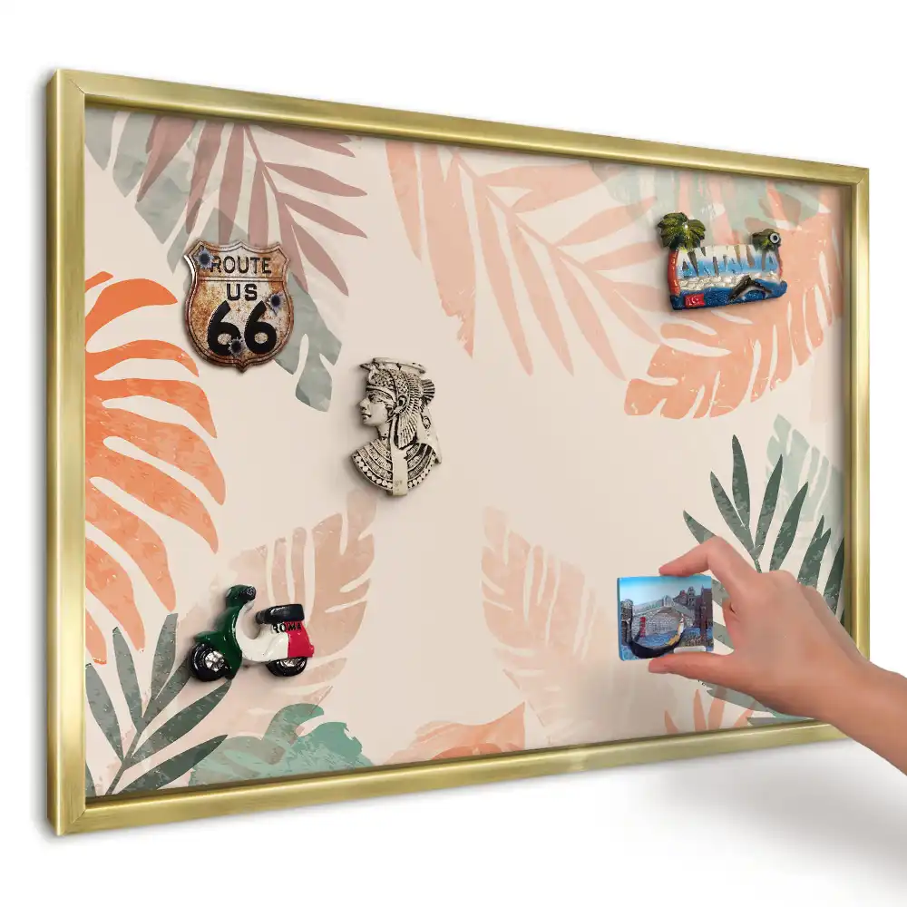 Tablica na magnesy w złotej ramie z motywem ciepłych pastelowych liści